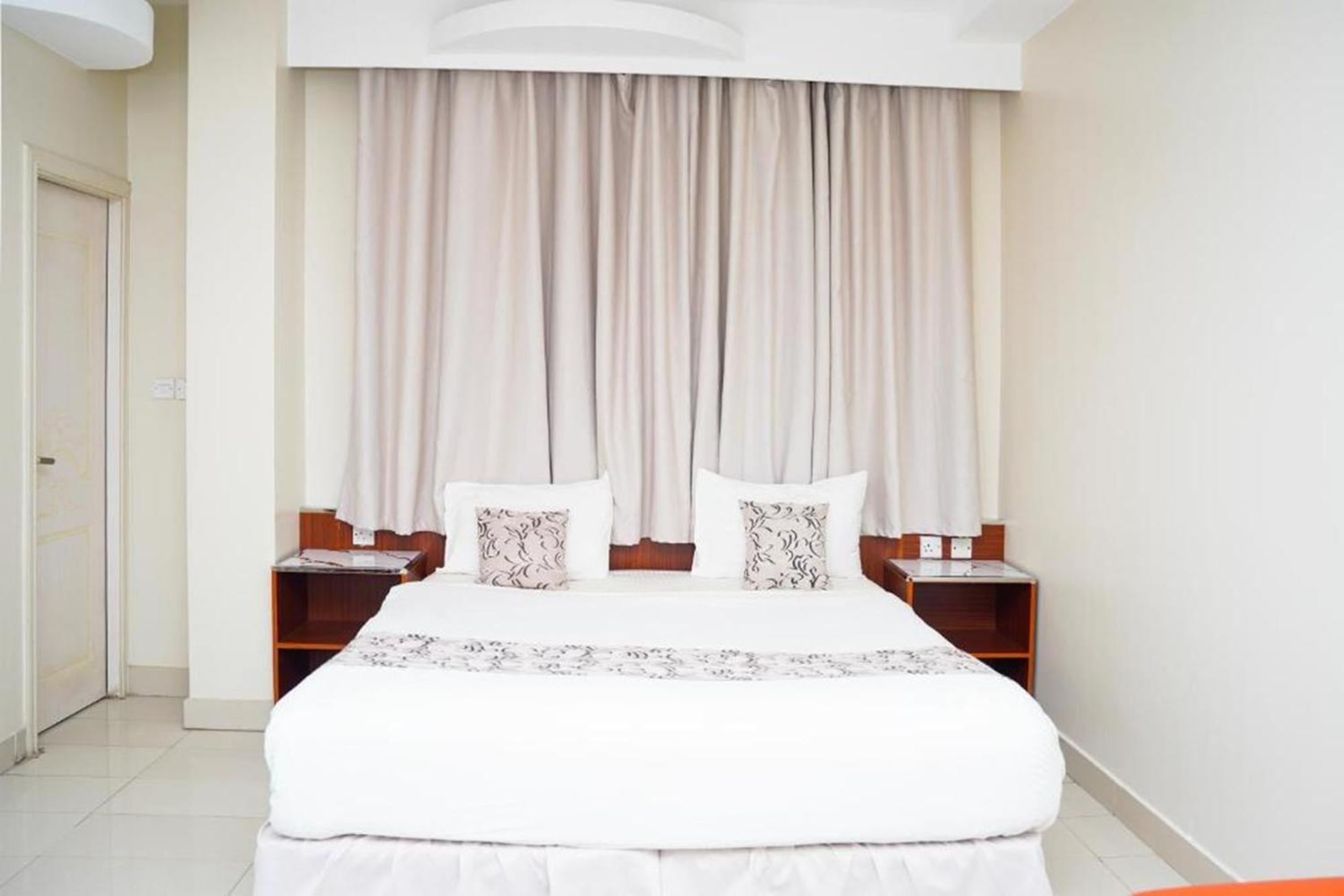 Al Bayrahaa Hotel Apartments Seeb Exterior foto